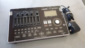 BOSS BR-800 DIGITAL MULTI-TRACK RECORDER