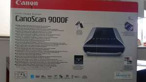 CanoScan 9000F colour image scanner