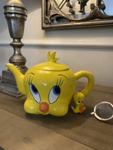 Collectible teapot tweetie bird