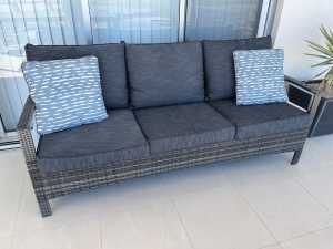 3 seat wicker outdoor sofa