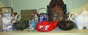 For sale Vintage * Antique Oil Lamps, Tea Pots etc