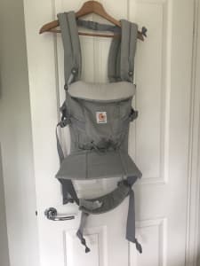 ErgoBaby Carrier, excellent condition