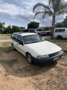 1991 Holden VN Commodore Factory Manual