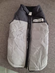 KONG doggie Jacket - size large with reflective outer coat