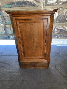 Georgian oak corner cabinet circa 1840