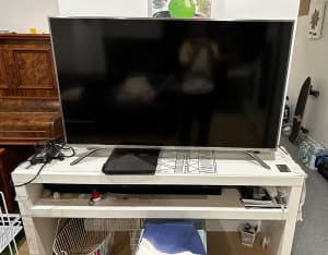 Tv set with tv table 50 inches