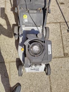 Victa V40 4 stroke lawnmower parts with catcher 