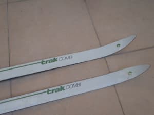 SKIS CROSS COUNTRY TRAK steel edge cable bindings