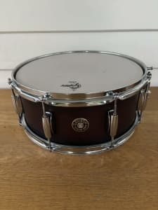 Snare Drum Gretsch Catalina Club Maple 14”x6” Like new.