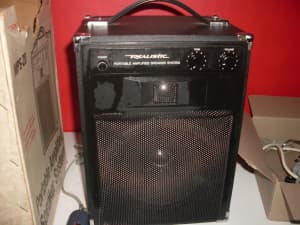 Portable PA amp for voice/instrument/CD