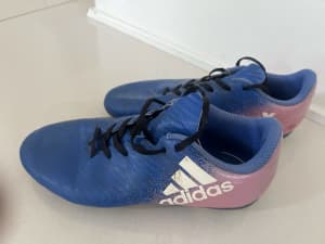 Adidas soccer boots size US3