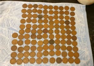 115 x 1943 King George VI over 1 kilo Australian copper pennies