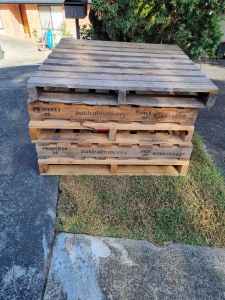 5x Pallets for free good condition