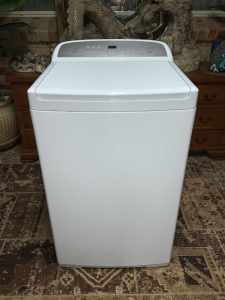 FISHER AND PAYKEL 8.5-KG WASHING MACHINE