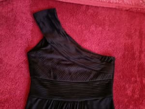 Black dress classic excellent condition size M Diana Ferrari 