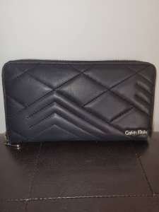 Genuine Leather Calvin Klein Zip Around Wallet Like New 