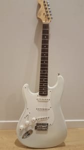 Left hand Fender Squire Affinity Strat with Mexican Pickups! 