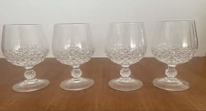 5 CRYSTAL WINE GLASSES