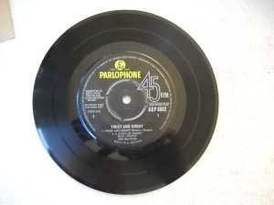THE BEATLES TWIST AND SHOUT 45rpm 7EP GEP8882 1963 V/GOOD CONDITION