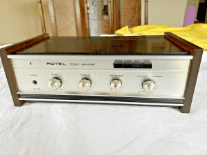 Vintage Rotel RA-210 Stereo Integrated Amplifier