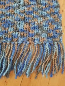 New handknitted soft textured blue/brown acrylic fringed scarf, 216x30
