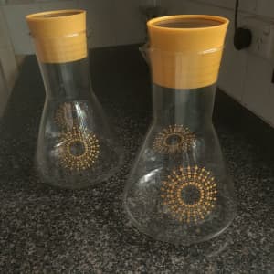 2 huge vintage kitchen Pyrex beakers containers