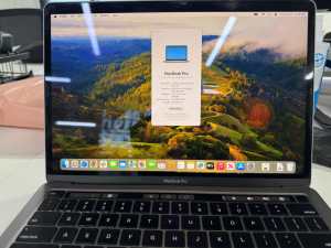 2020 MacBook Pro - 13 Inch 8GB - Excellent Condition