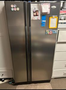 Fridge (side by side) LHS freezer/RHS fridge