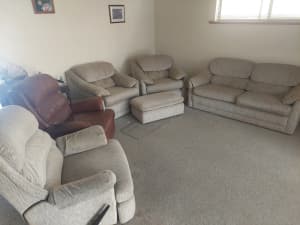 Moran of Melbourne lounge suite and recliners.