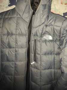 bnwt the north face puffer jacket