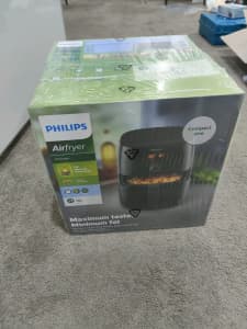 Philips
Black Premium Airfryer HD9742/93 brand new