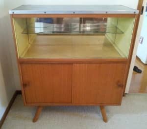Retro 1950s Drinks Cabinet & Sideboard
