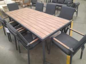 NEW ARLINGTON DESIGNER 8 SEATER OUTDOOR DINING TABLE $3,299 RRP