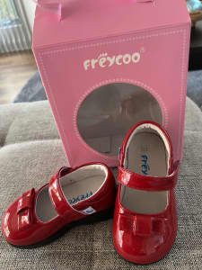 Red patent mary jane girl shoes size 131mm/21/5