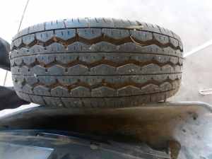 Ford trailer rim and tyre