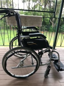 Karma Ergo Lite Deluxe Wheelchair