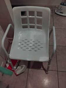 Shower chair. Height adjustable.