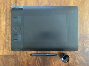 Wacom PTK-640 tablet with pressure sensitive pen and holder used