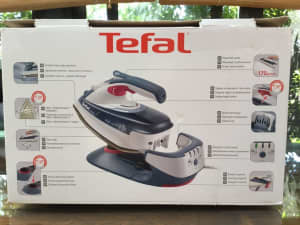 Tefal Freemove FV9920 Cordless Iron