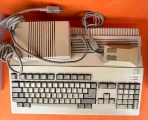 Commodore Amiga 500, 1Mb memory, mouse and more - working.
