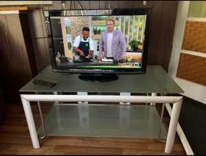 TV AND GLASS STAND