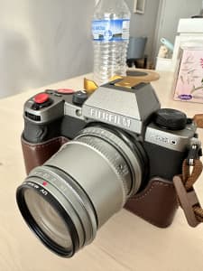Fujifilm x-s10 main body plus 4 lens - Almost New