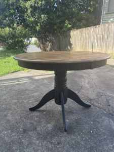 Provincial black round dining table