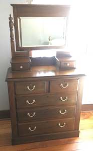 Oak Dressing table chest of drawers