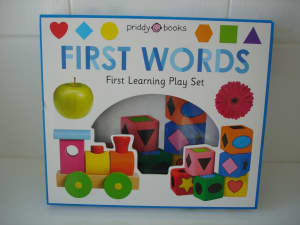 FIRST WORDS LEARNING PLAY SET