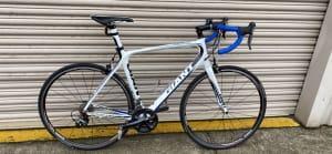 Giant Carbon Road Bike Large