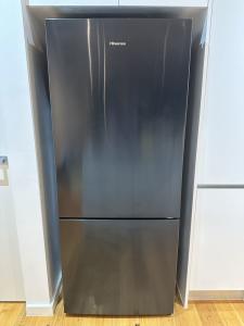 Hisense fridge freezer 483L