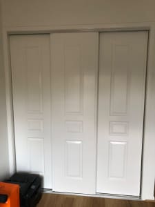 Wardrobe sliding doors