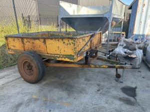 Farm hydraulic tipping trailer