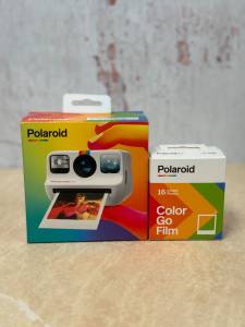 Polaroid Go with 16 Film